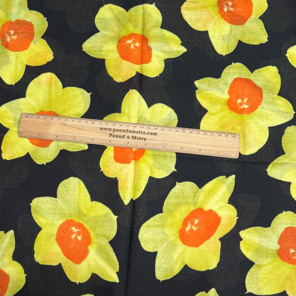 Pound A Metre 1.8 Metre Super Soft Pashmina Fabric - 37"- (Yellow Roses)