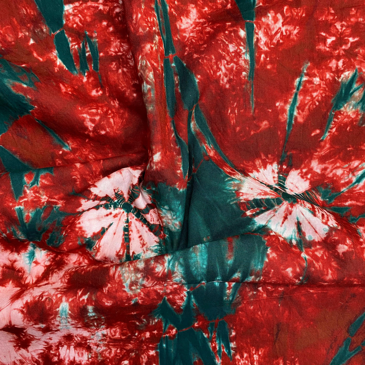 Pound A Metre 2.9 Metre Premium Tie Dye Cotton – 36” Wide - (Dark Red & Green) (EOL)