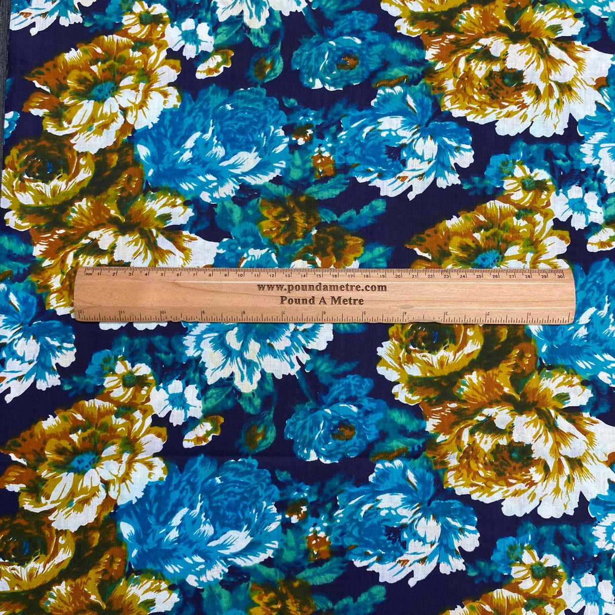 Pound A Metre 2.9 Metres Luxury Printed Cotton – 36" Wide- (Blue Flower)