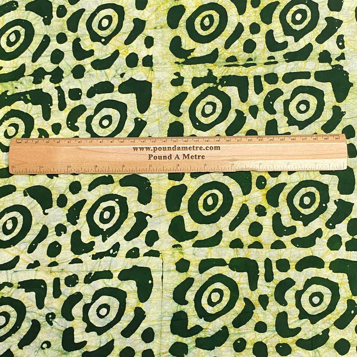 Pound A Metre 2.9 Metres 2.9 Metres Premium Quality 100% Cotton Batik - 45" Wide - (Design 12, Col 2)