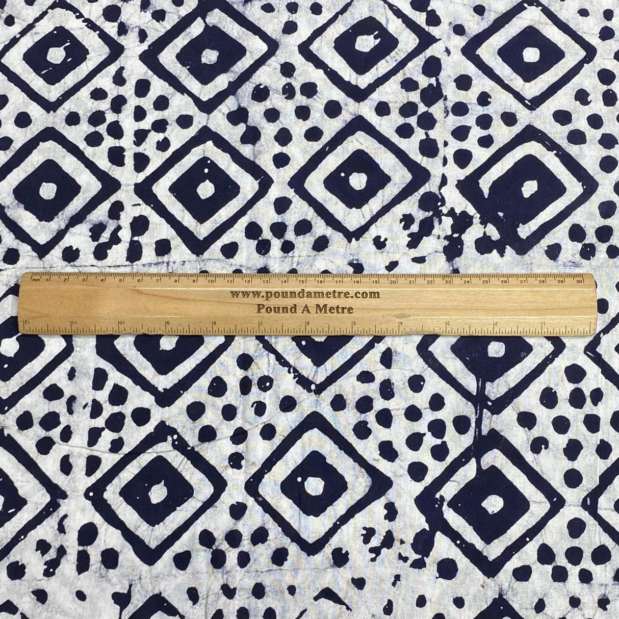 Pound A Metre 2.9 Metres 2.9 Metres Premium Quality 100% Cotton Batik - 45" Wide - (Design 2, Col 1)