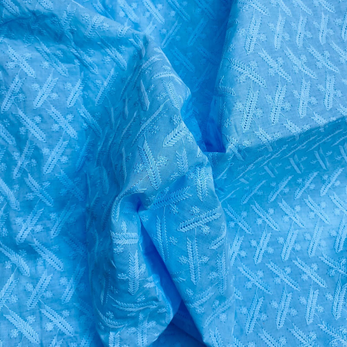 Pound A Metre 3 Metre 3 Metre Broderie Anglaise Floral Cotton - 45" Wide (Blue)