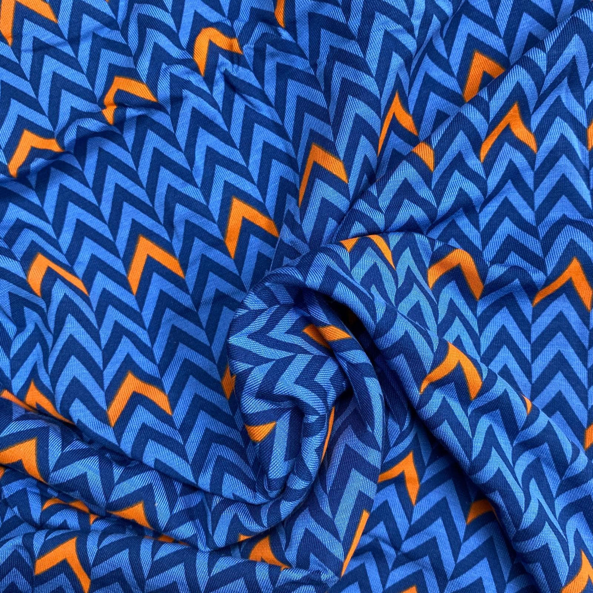 Pound A Metre 3 Metres 3 Metre Luxurious Soft Viscose Jersey - 55"- (Arrows) (EOL)