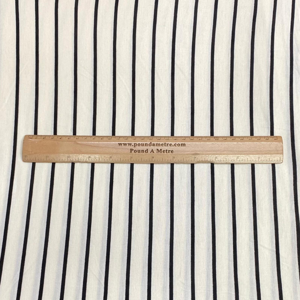 Pound A Metre 3 Metres 3 Metre Luxurious Soft Viscose Jersey - 55"- (White & Black) (S1J)