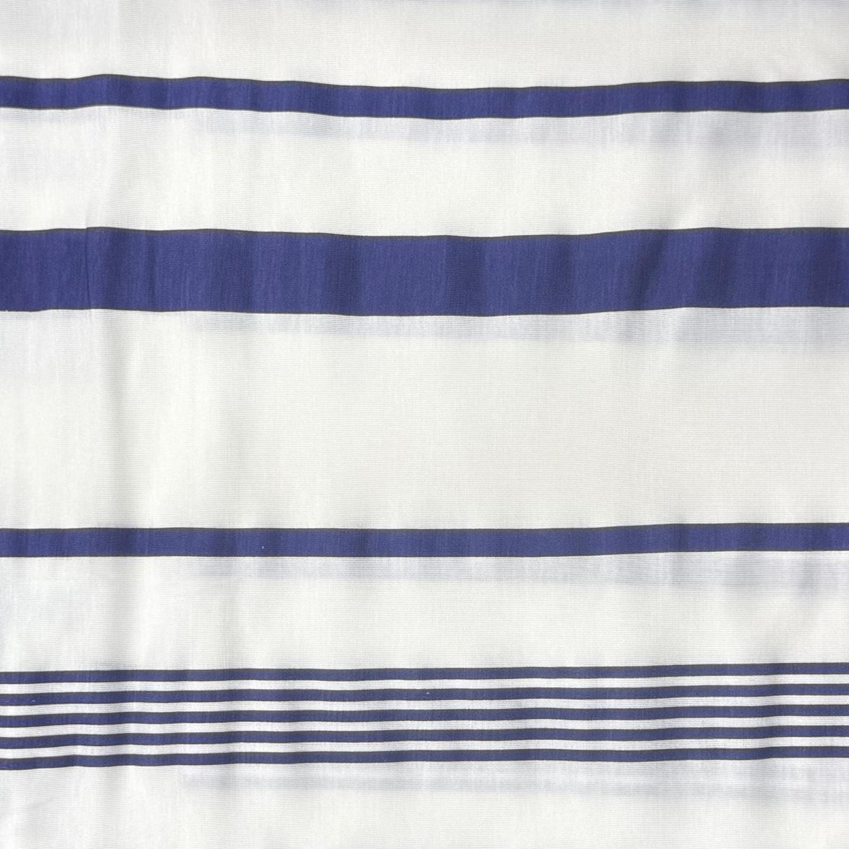 Pound A Metre 3 Metres 3 Metre Luxurious Soft Viscose Jersey - 55"- (White & Blue)