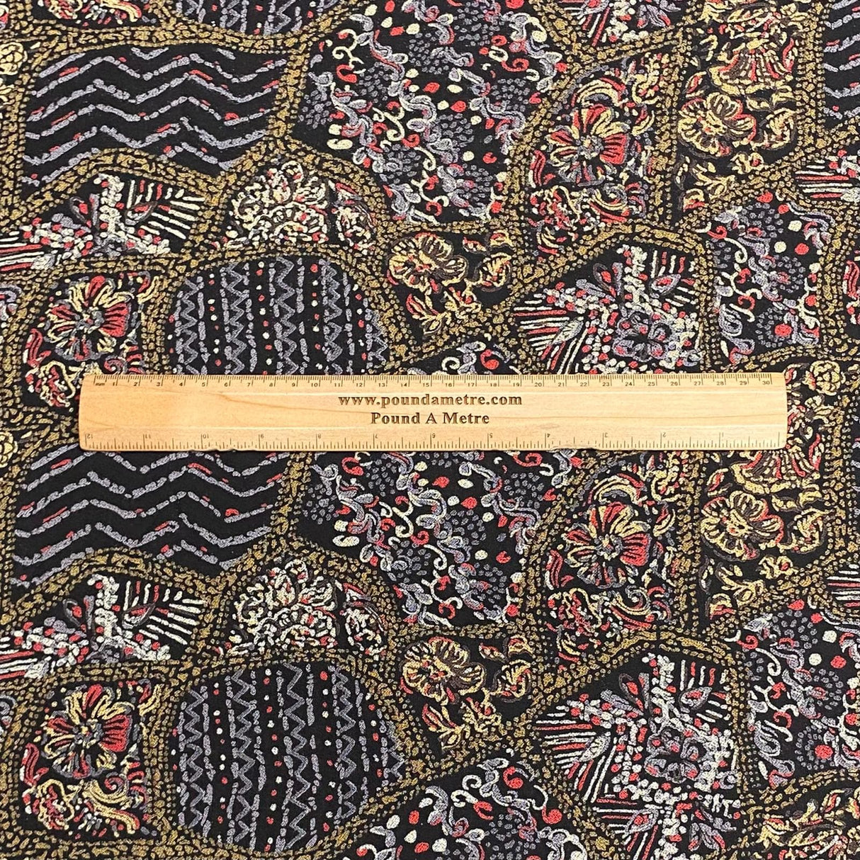 Pound A Metre 3 Metres 3 Metres Cashmere Effect Fabric- 45" Wide (Flower Patch)