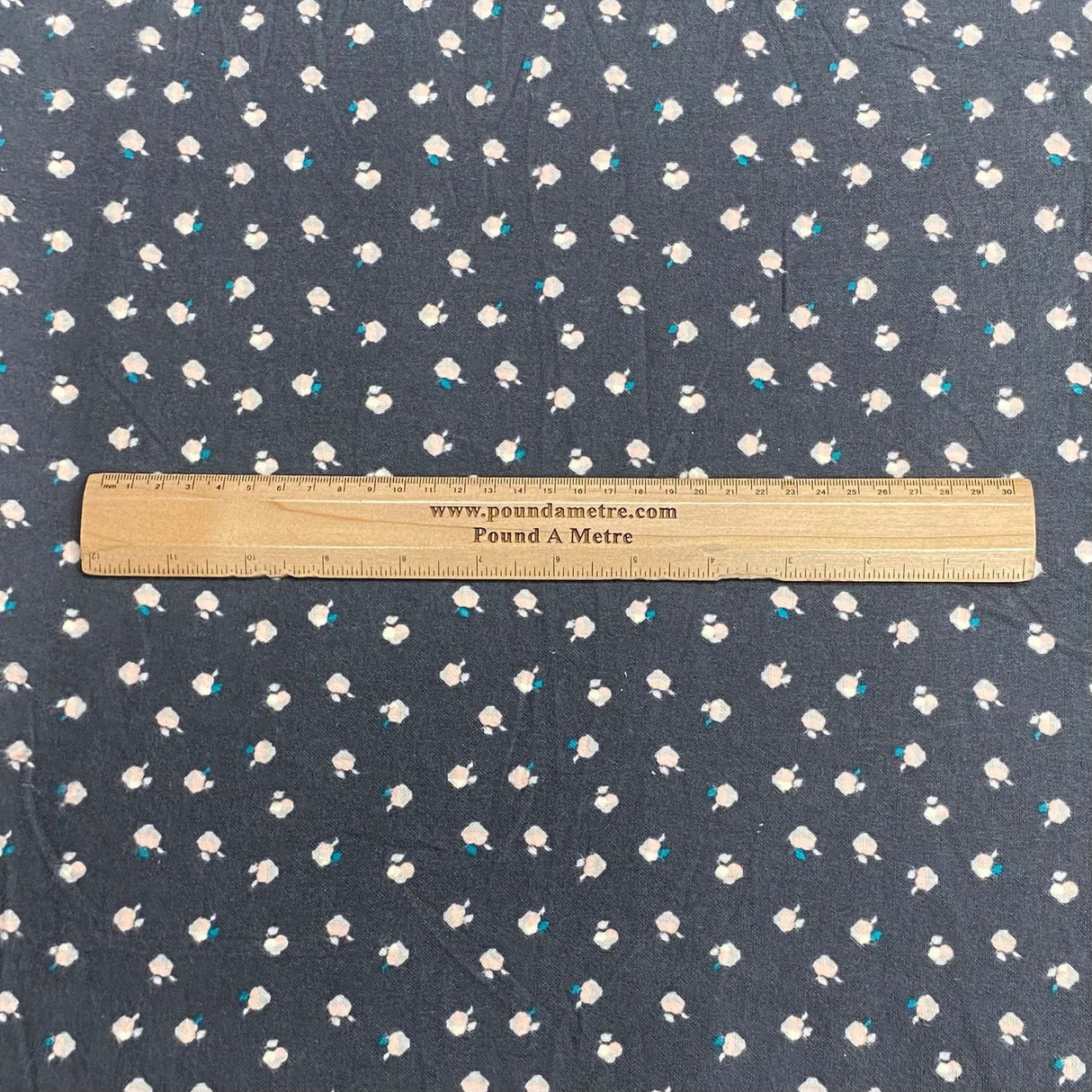 Pound A Metre 3 Metres 3 Metres High Quality Brushed Cotton - 45" Wide (Floral)