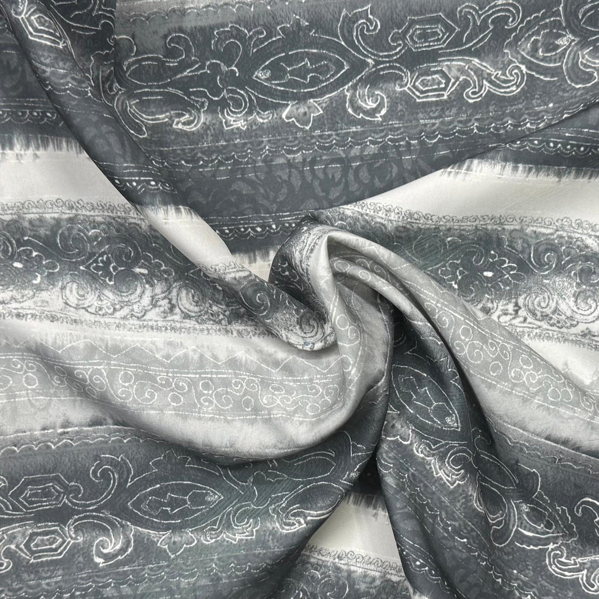 Pound A Metre 3 Metres Lightweight Printed Suiting 55" Wide (Silver)