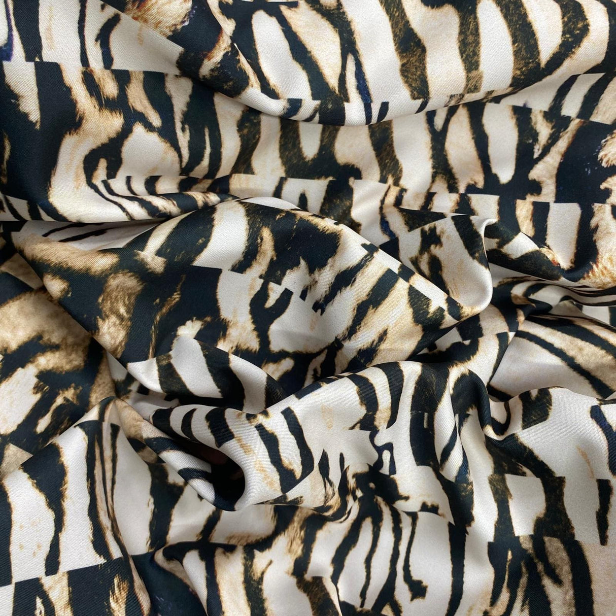 Pound A Metre 3 Metres 3 Metres Luxurious Heavy Satin 55" Wide (Animal)