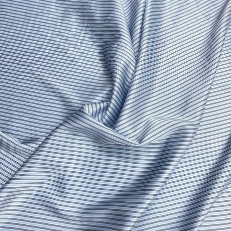 Pound A Metre 3 Metres 3 Metres Medium Weight Satin Finish Suiting 55" Wide - (High Street 23)
