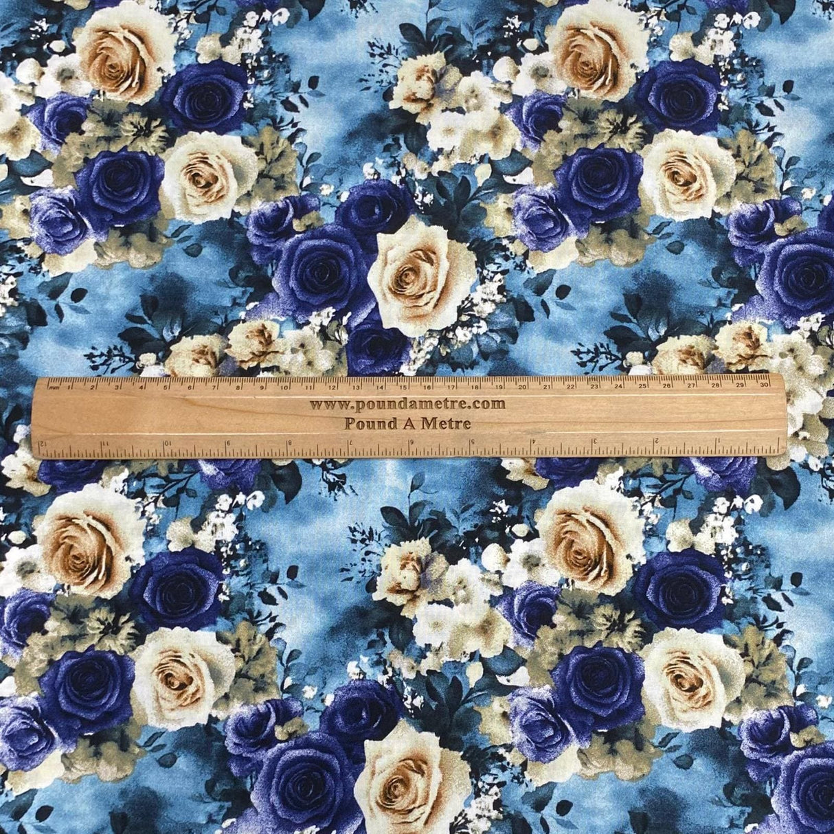 Pound A Metre 3 Metres, Printed Summer Dressmaking Viscose Fabric - 55" Wide (Viscose 15)