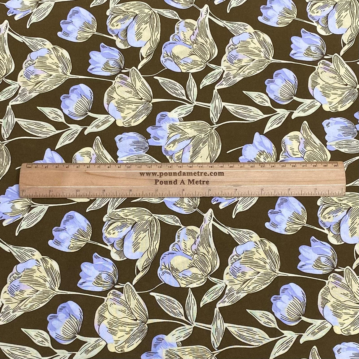 Pound A Metre 3 Metres, Printed Summer Dressmaking Viscose Fabric - 55" Wide (Viscose 18)