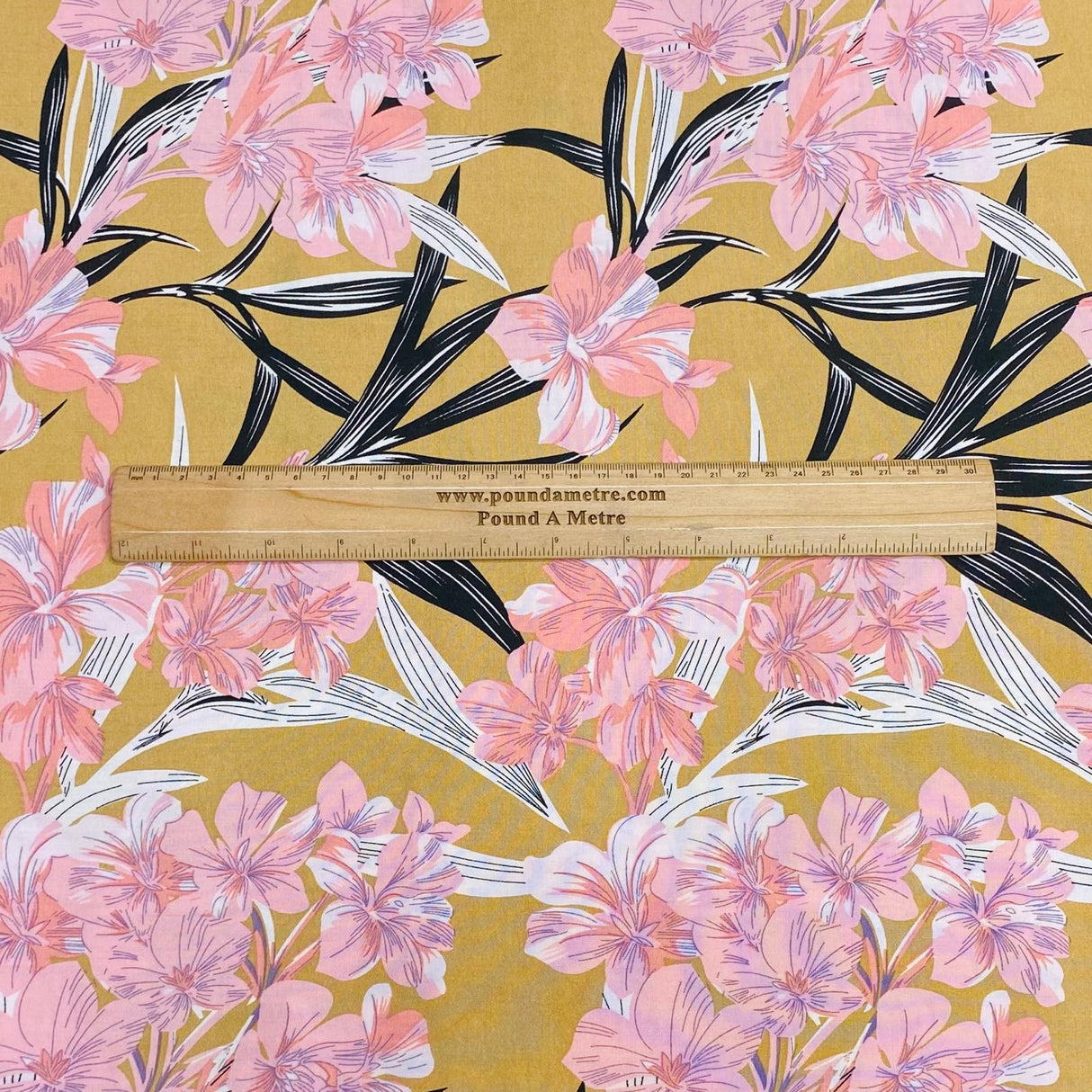 Pound A Metre 3 Metres, Printed Summer Dressmaking Viscose Fabric - 55" Wide (Viscose 23)