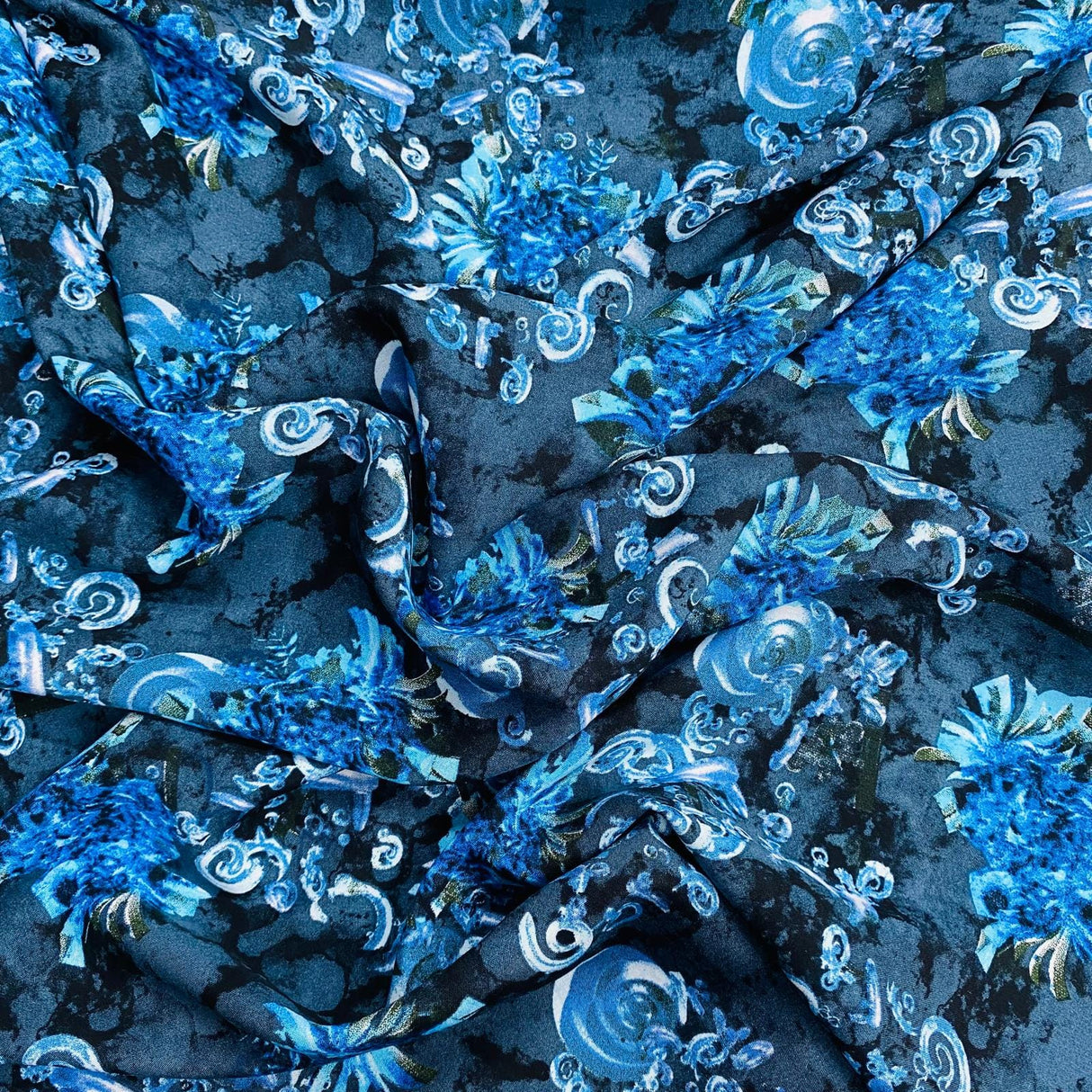 Pound A Metre 3 Metres, Printed Summer Dressmaking Viscose Fabric - 55" Wide (Viscose 26)