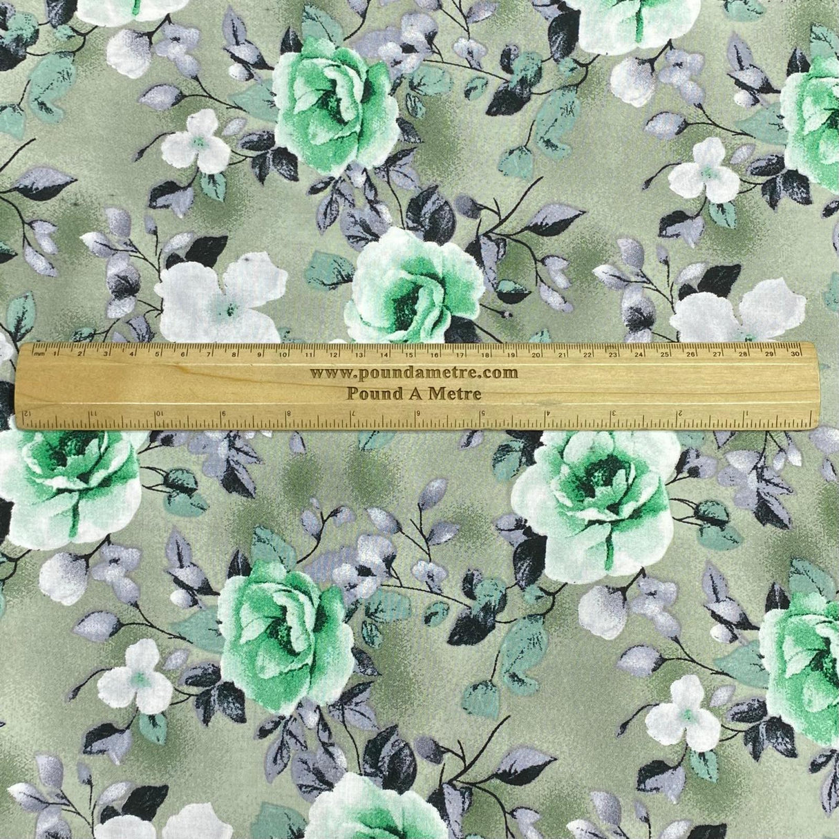Pound A Metre 3 Metres, Printed Summer Dressmaking Viscose Fabric - 55" Wide (Viscose 35)