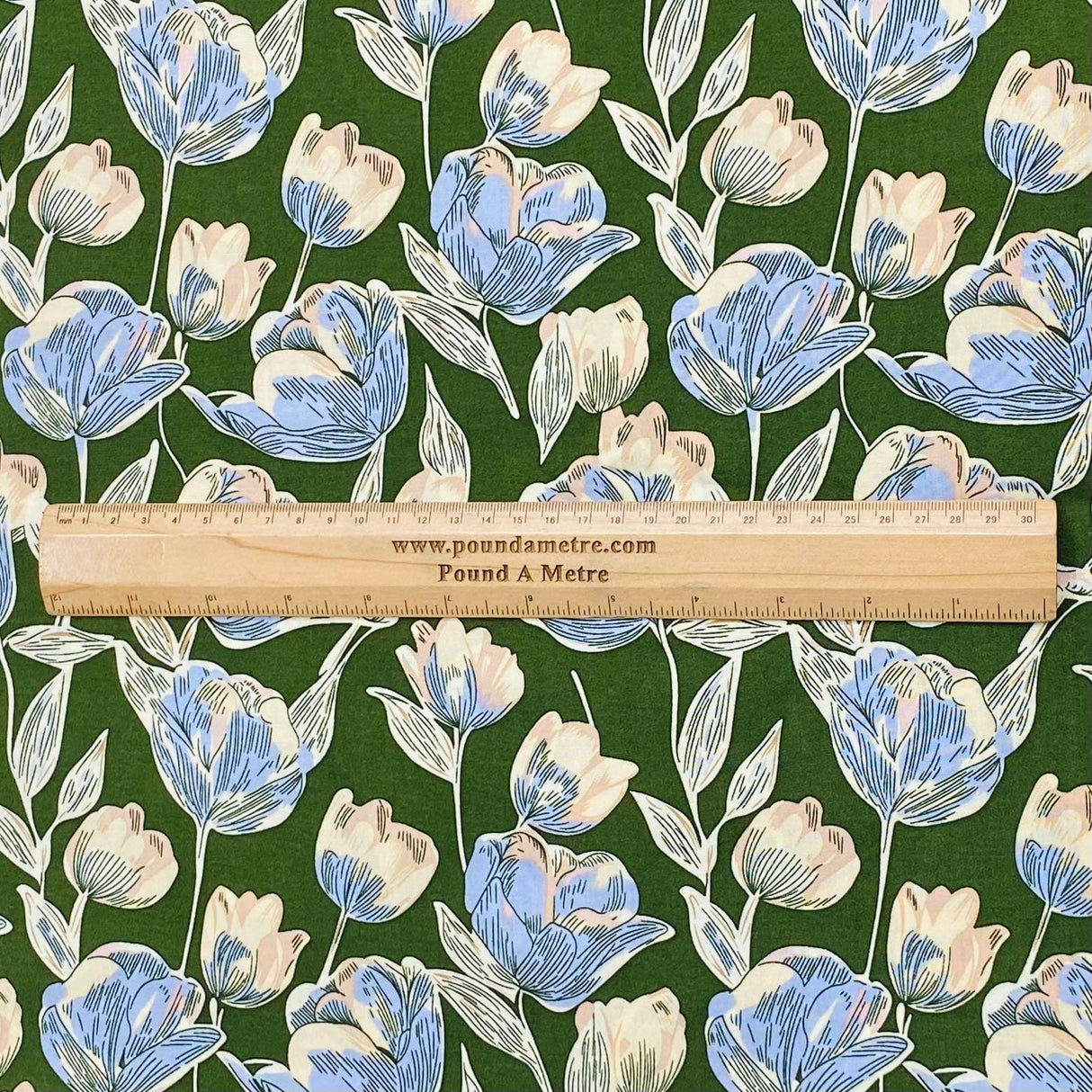 Pound A Metre 3 Metres, Printed Summer Dressmaking Viscose Fabric - 55" Wide (Viscose 39)