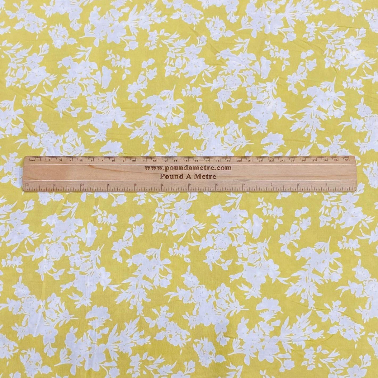 Pound A Metre 3 Metres, Printed Summer Dressmaking Viscose Fabric - 55" Wide (Viscose 45)