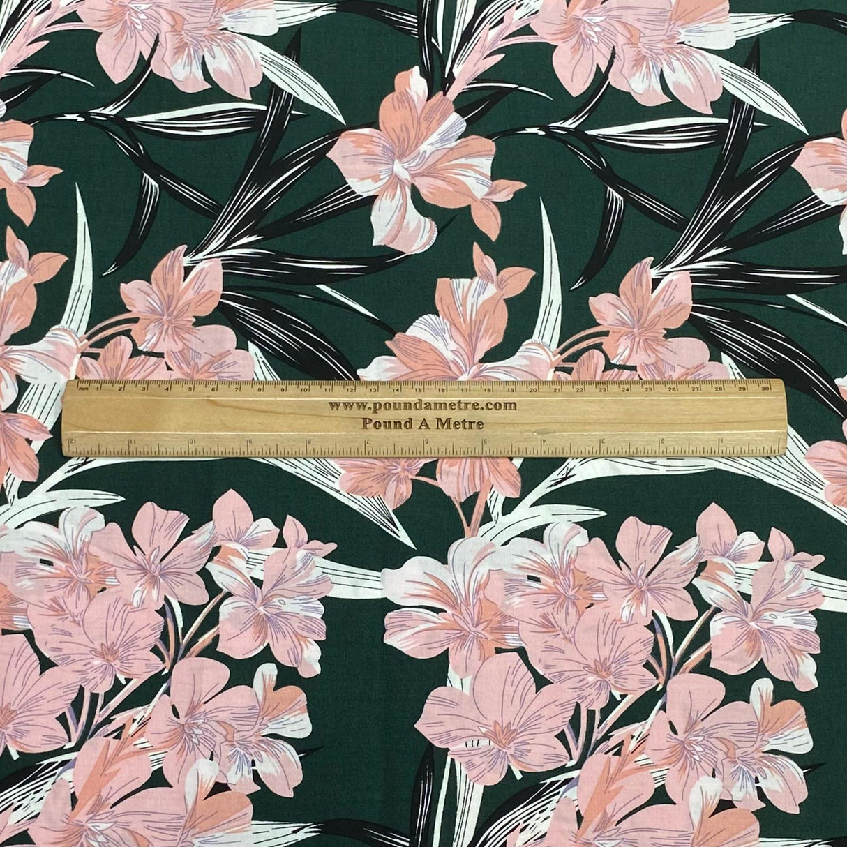 Pound A Metre 3 Metres, Printed Summer Dressmaking Viscose Fabric - 55" Wide (Viscose 58)