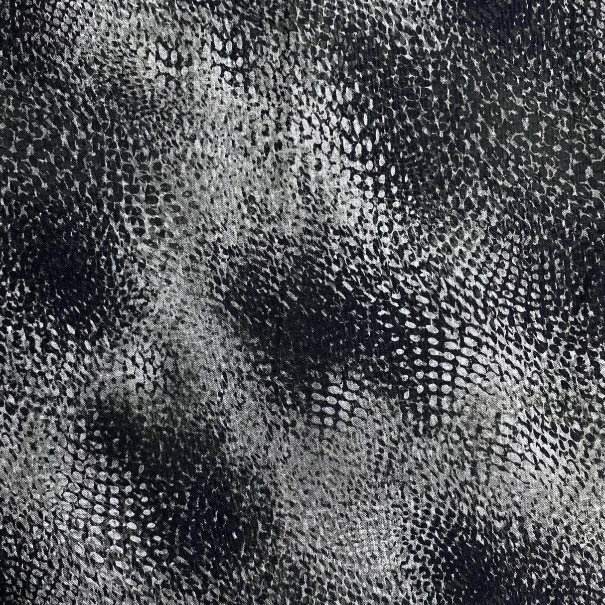 Pound A Metre 5 Fat Quarters 5 Piece Fat Quarter Bundle - 100% Cotton (Black Night)