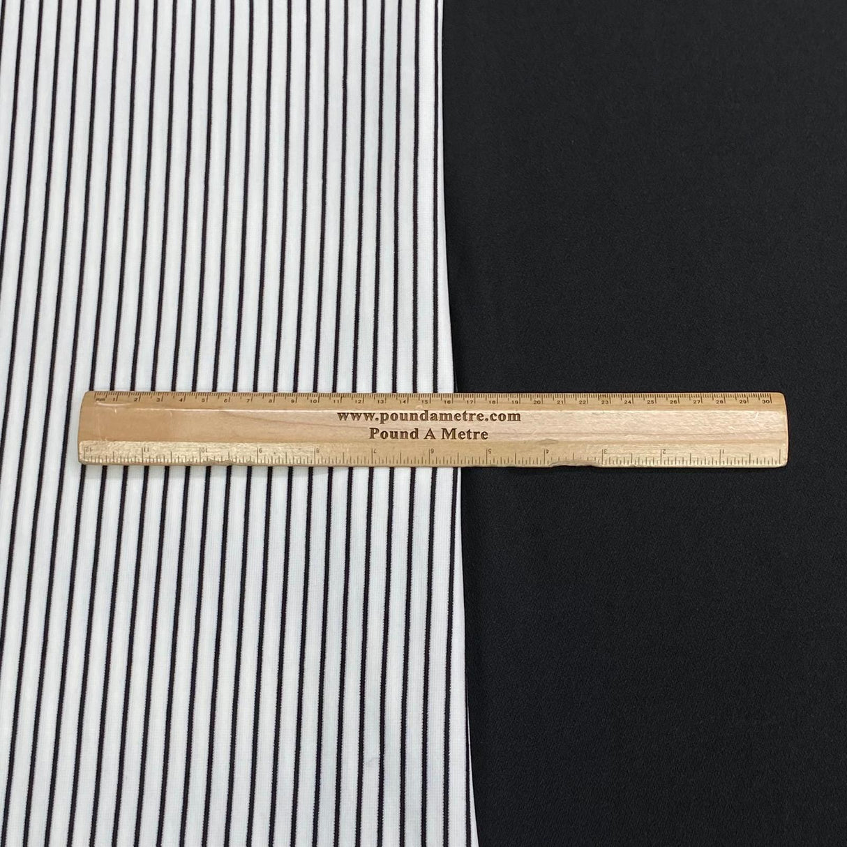 Pound A Metre 6 Metres 6 Metre Bundle – Luxurious Soft Viscose Jersey (1 Plain + 1 Printed) (Black & White)