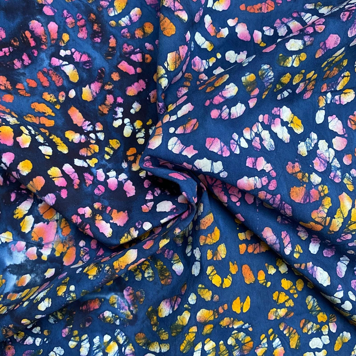 Pound A Metre Per Metre Luxurious Quality 100% Indian Cotton Batik - 45" Wide (DS2003 COL1)