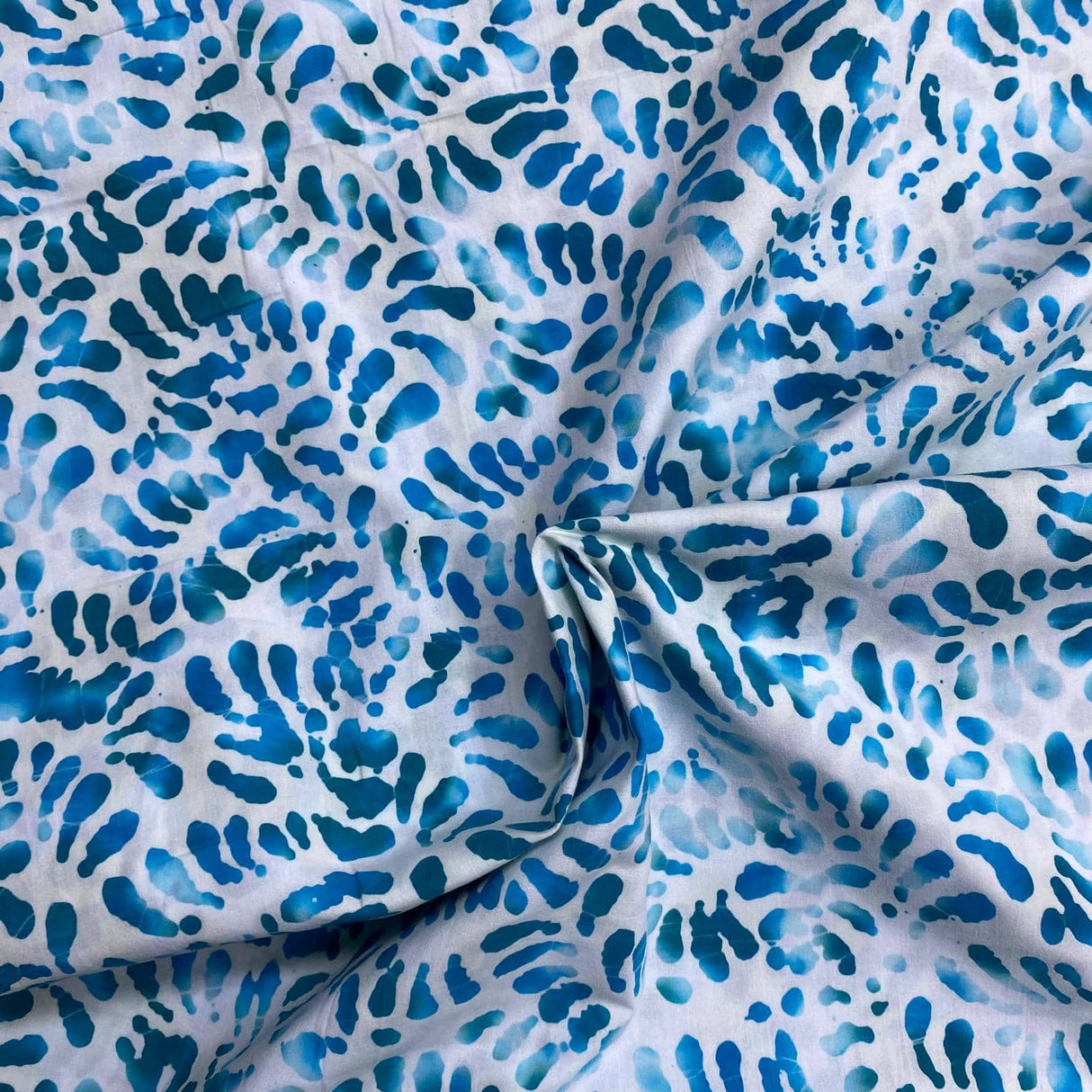 Pound A Metre Per Metre Luxurious Quality 100% Indian Cotton Batik - 45" Wide (DS2007 COL4)