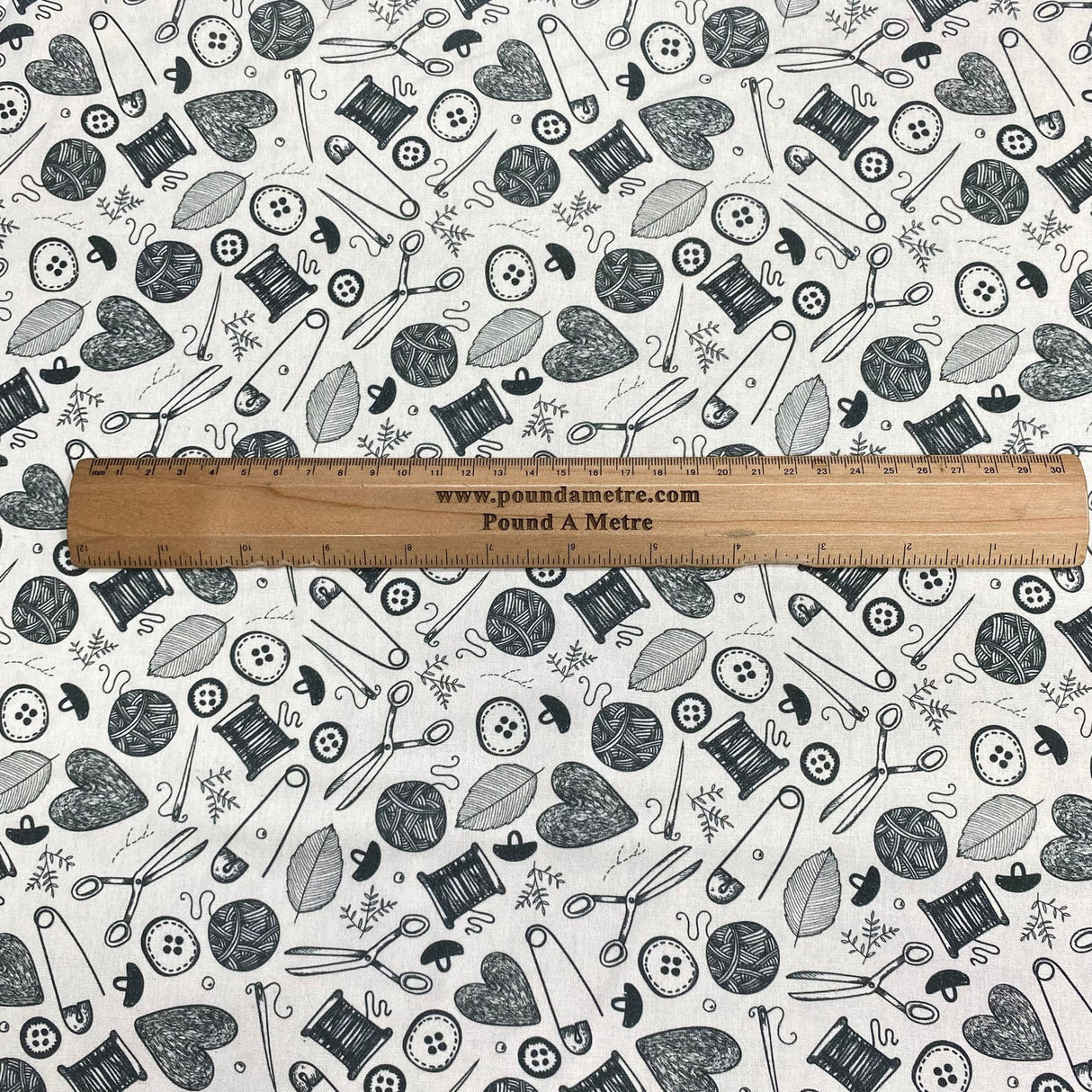 Pound A Metre Make Your Own: Fat Quarter Bundle (BF-8)