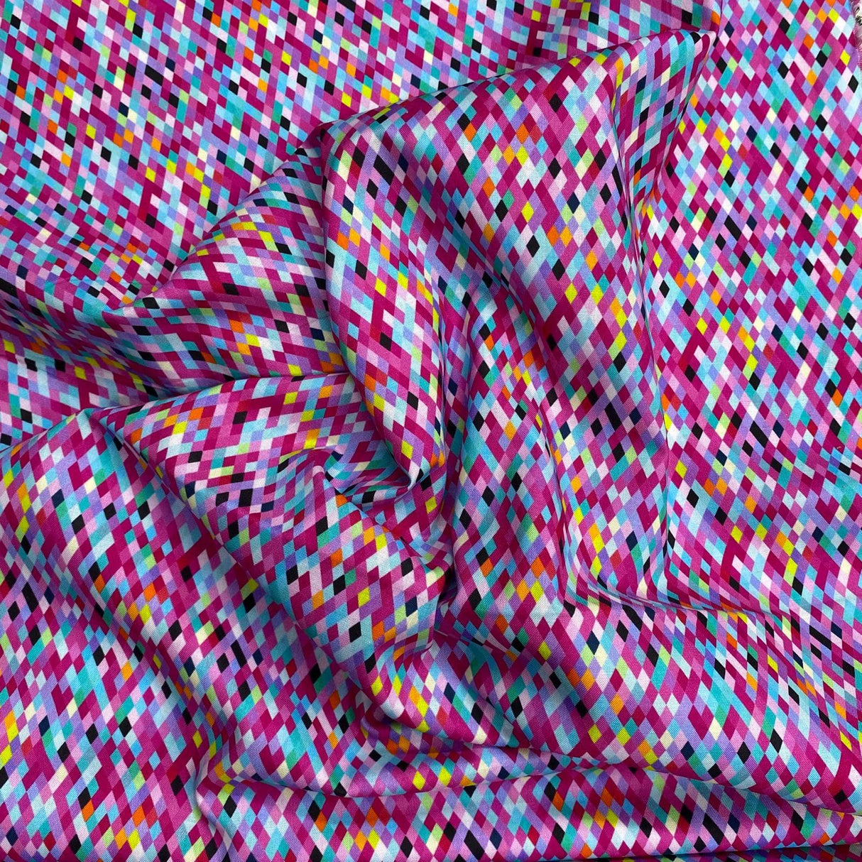 Pound A Metre Per Metre 100% Digital Cotton Print - (New 19)