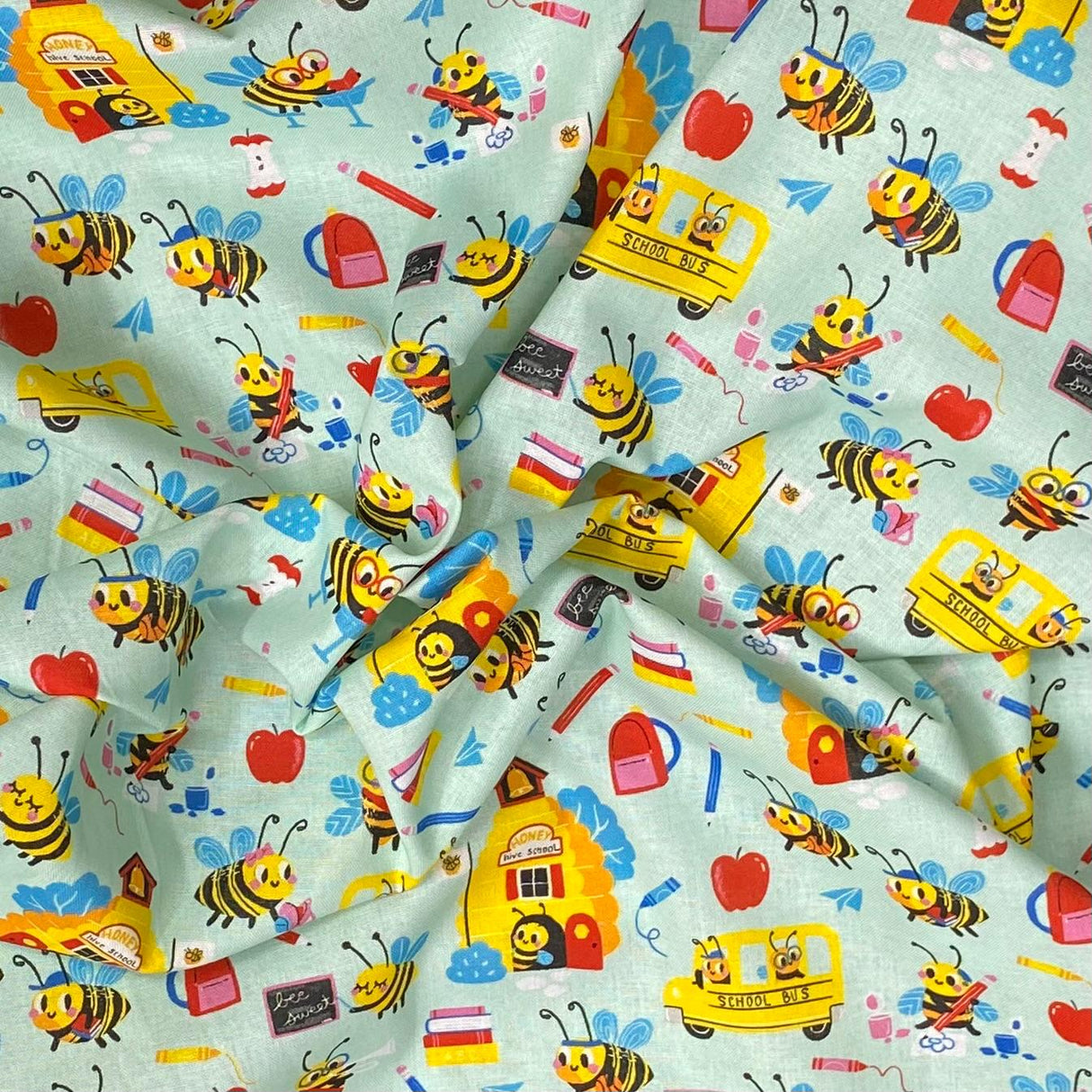 Pound A Metre Per Metre Per Metre Beautiful Digitally Printed 100% Cotton- 45" Wide (Bumblebee)