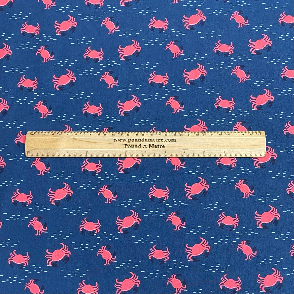 Pound A Metre Per Metre Per Metre Beautiful Digitally Printed 100% Cotton- 45" Wide (Crabs)