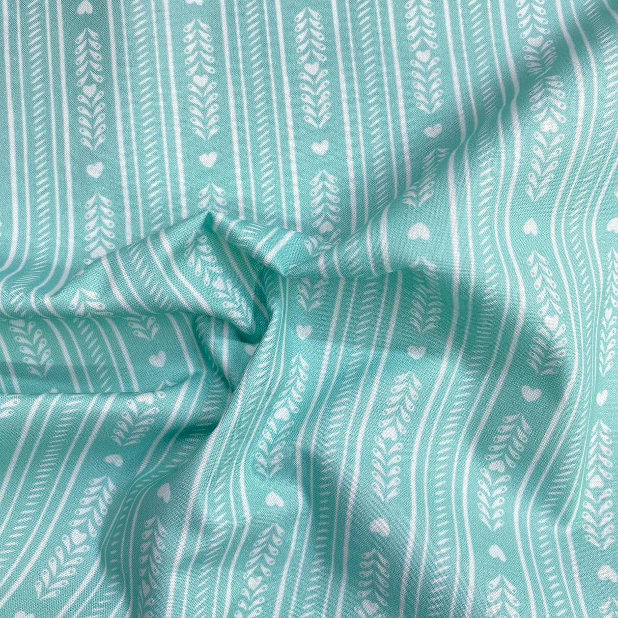 Pound A Metre Per Metre Per Metre Beautiful Digitally Printed 100% Cotton- 45" Wide (Deal 10) (Cotton-Deal)