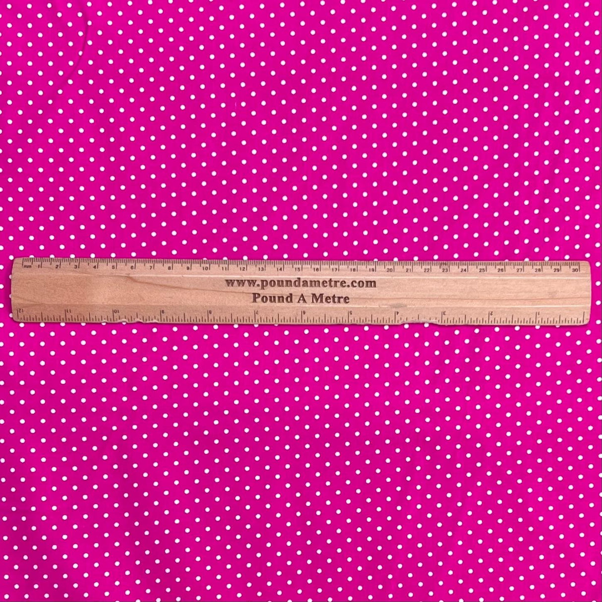 Pound A Metre Per Metre Per Metre Beautiful Digitally Printed 100% Cotton- 45" Wide (Deal 40) (Cotton-Deal)