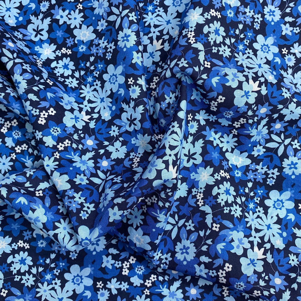 Pound A Metre Per Metre Per Metre Beautiful Digitally Printed 100% Cotton- 45" Wide (Deal 8) (Cotton-Deal)