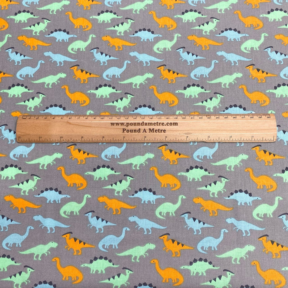 Pound A Metre Per Metre Per Metre Beautiful Digitally Printed 100% Cotton- 45" Wide (Dinosaur)