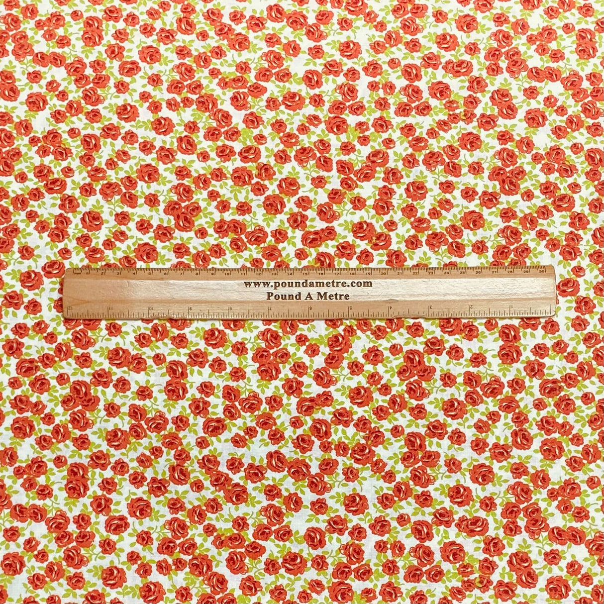 Pound A Metre Per Metre Per Metre Beautiful Digitally Printed 100% Cotton- 45" Wide (Flower Patch)