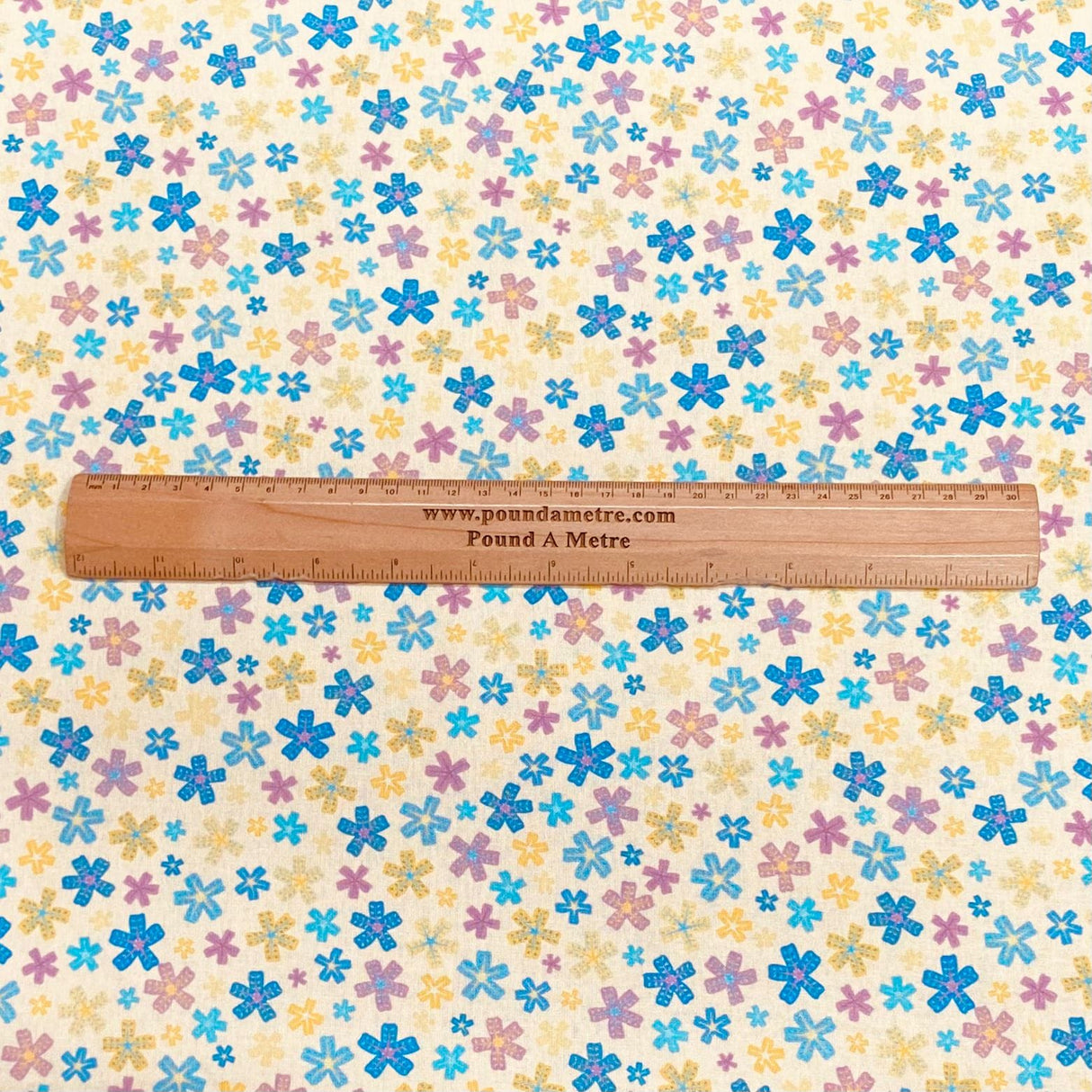 Pound A Metre Per Metre Per Metre Beautiful Digitally Printed 100% Cotton- 45" Wide (Garden)