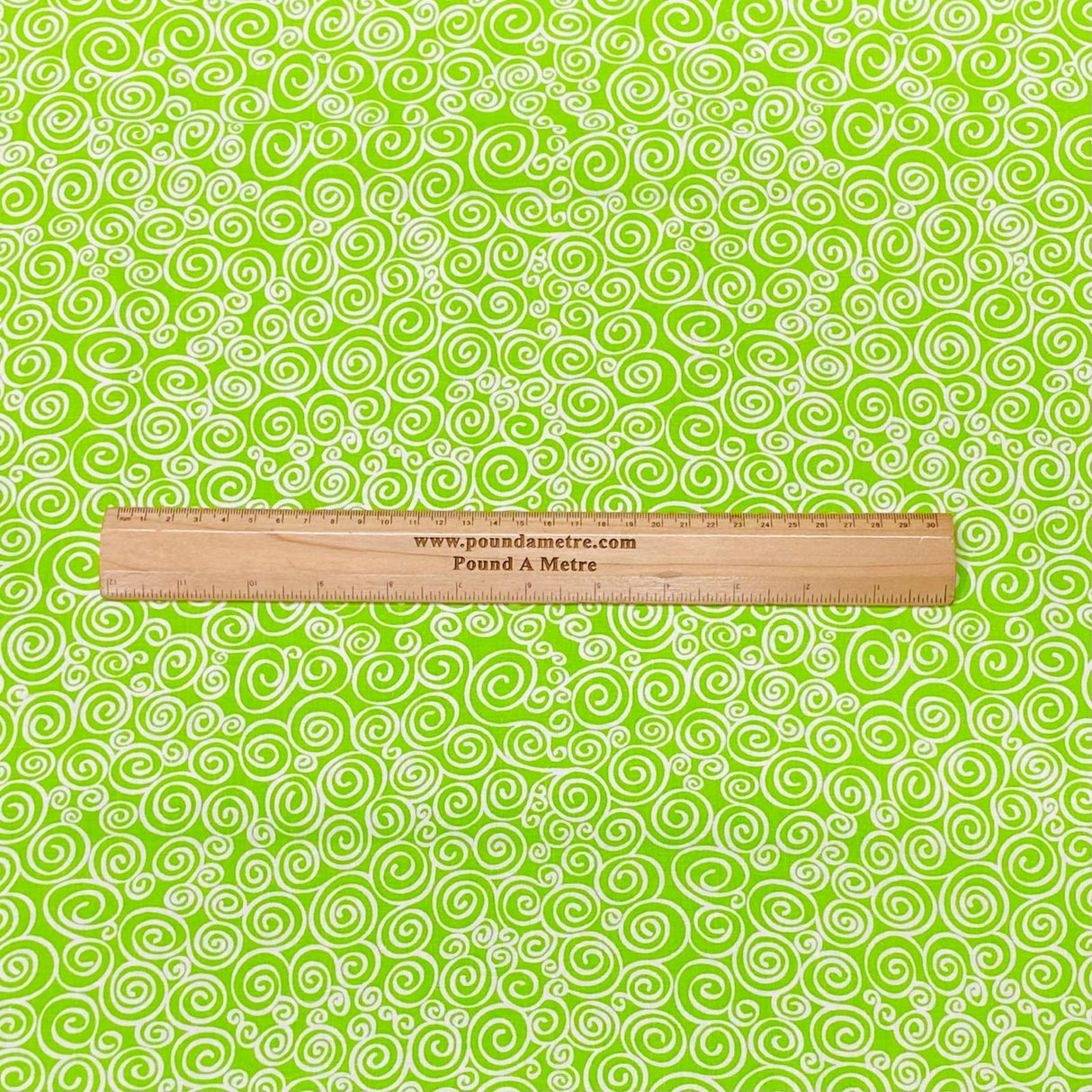 Pound A Metre Per Metre Per Metre Beautiful Digitally Printed 100% Cotton- 45" Wide (Green Floral)