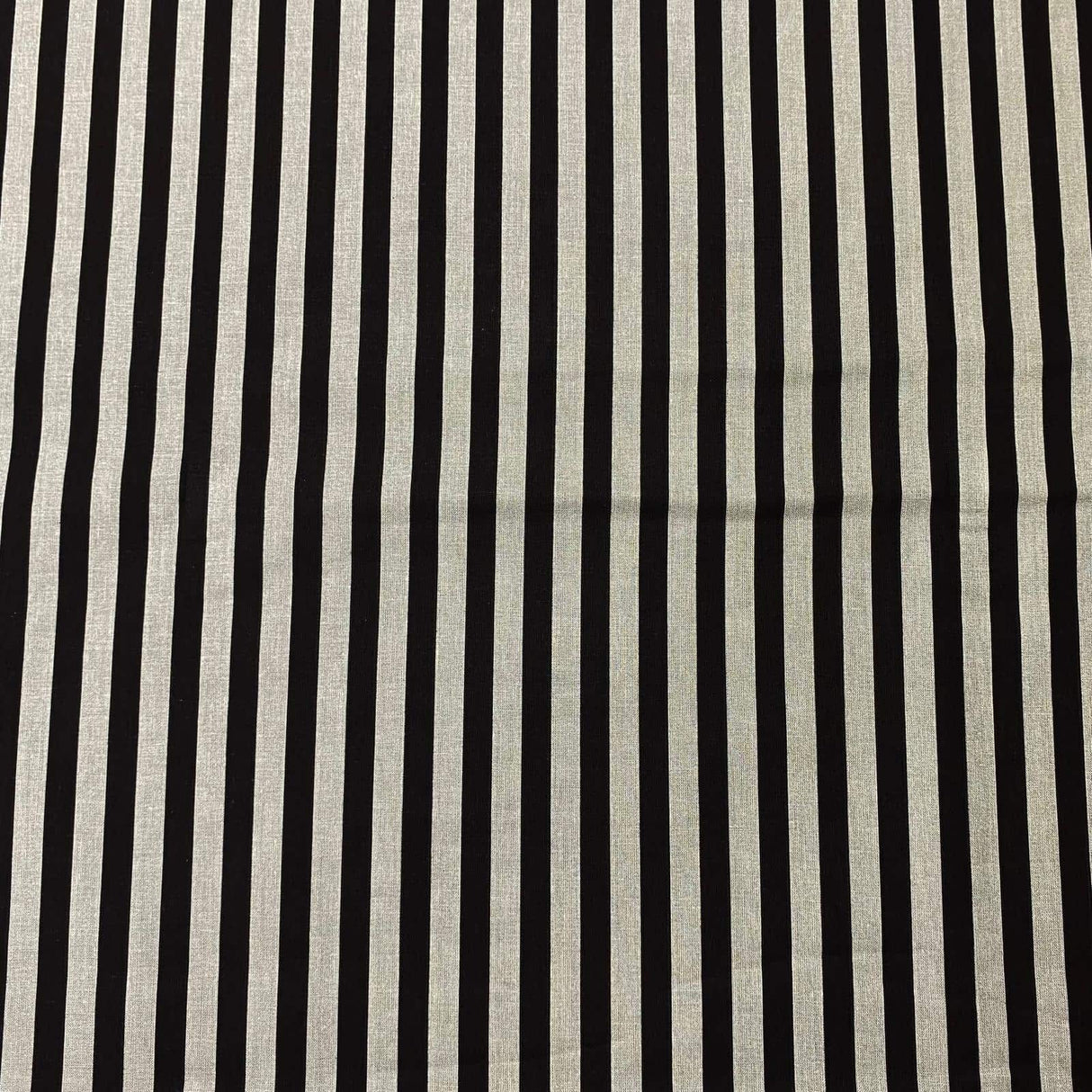 Pound A Metre Per Metre Per Metre Beautiful Digitally Printed 100% Cotton- 45" Wide (Grey & Black)