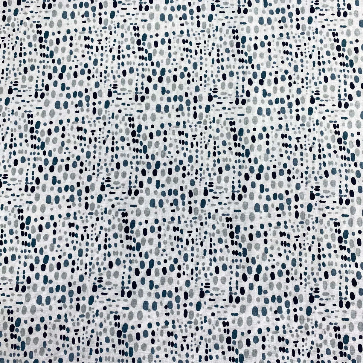 Pound A Metre Per Metre Per Metre Beautiful Digitally Printed 100% Cotton- 45" Wide (Pebble)