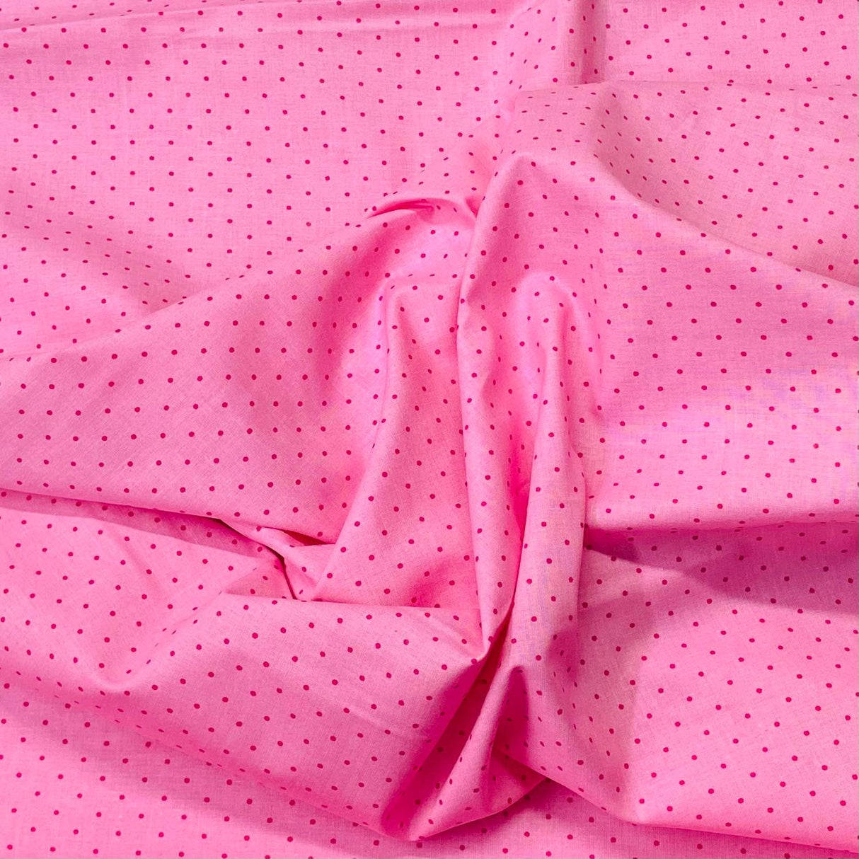 Pound A Metre Per Metre Per Metre Beautiful Digitally Printed 100% Cotton- 45" Wide (Pink Polka)