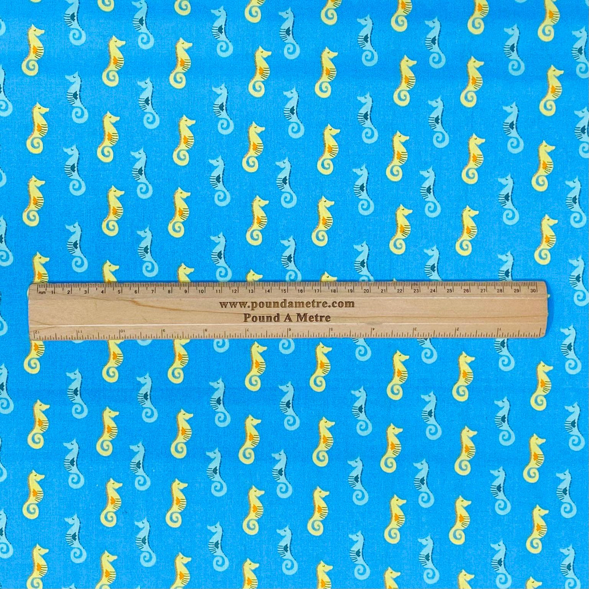 Pound A Metre Per Metre Per Metre Beautiful Digitally Printed 100% Cotton- 45" Wide (Seahorse)