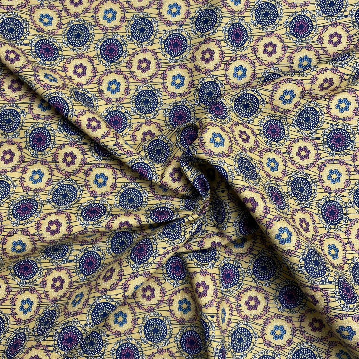 Pound A Metre Per Metre Per Metre Beautiful Digitally Printed 100% Cotton- 45" Wide (Yellow)