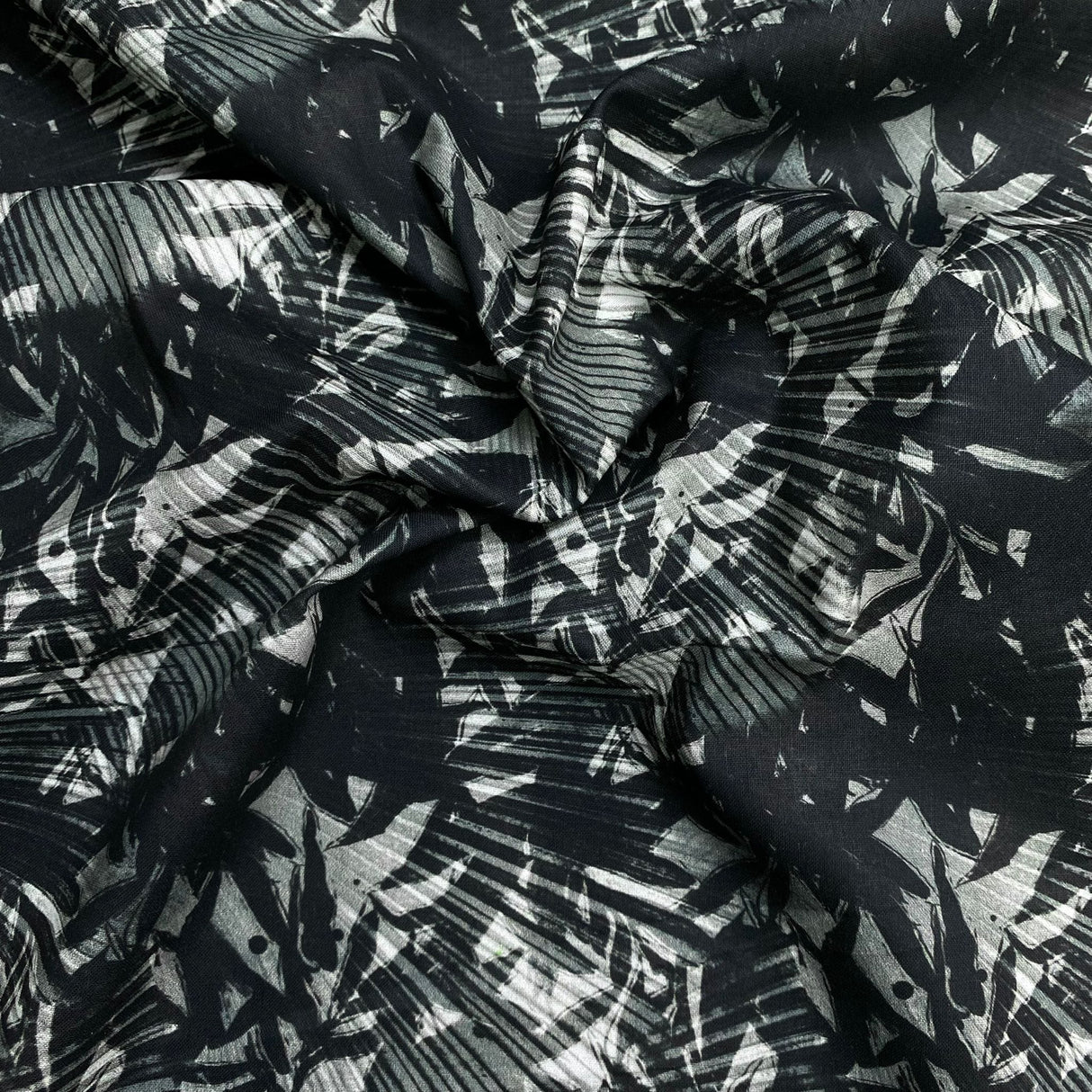 Pound A Metre Per Metre Per Metre Digitally Printed 100% Cotton- 45" Wide (Ninja)