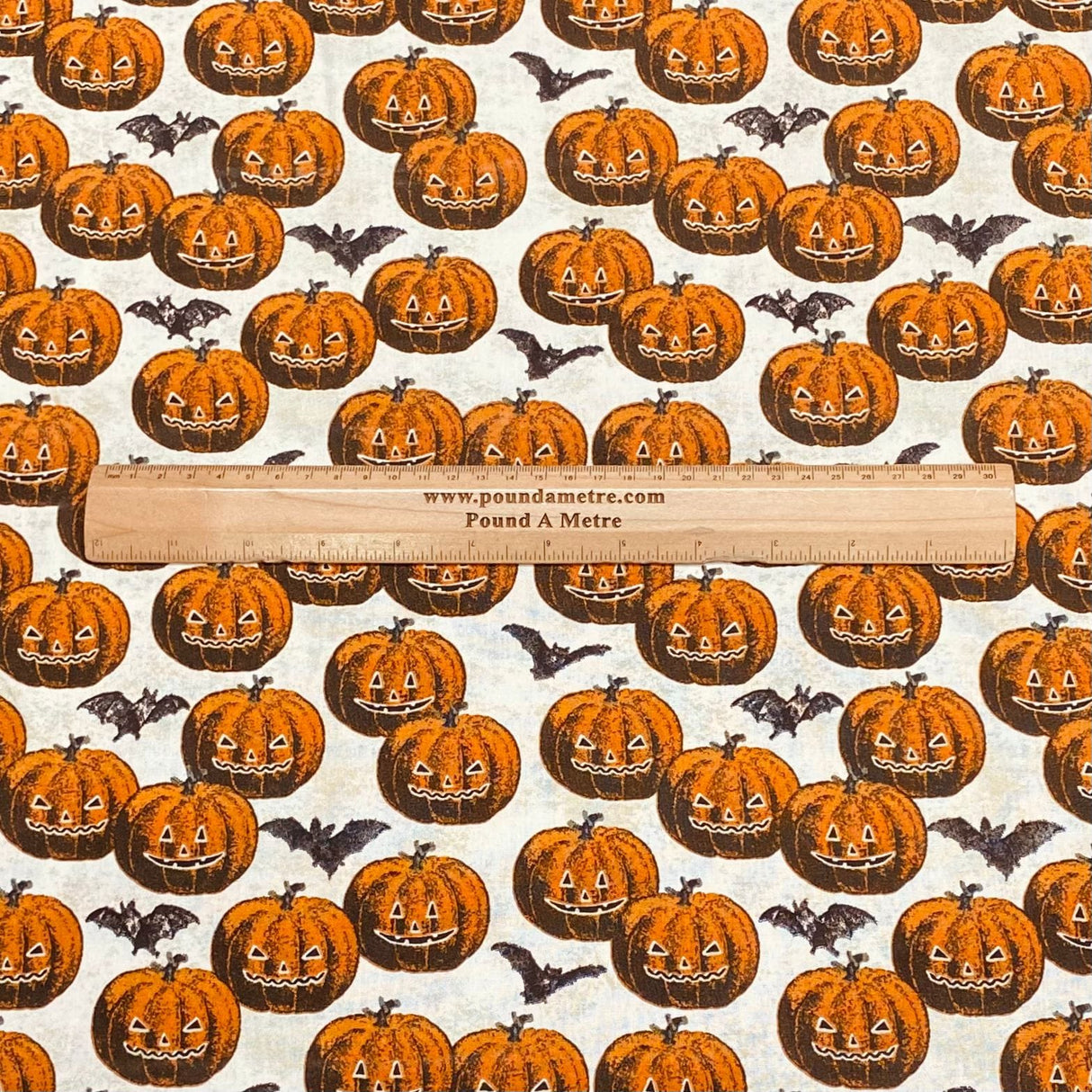 Pound A Metre Per Metre Per Metre Digitally Printed 100% Cotton- 45" Wide (Pumpkins)