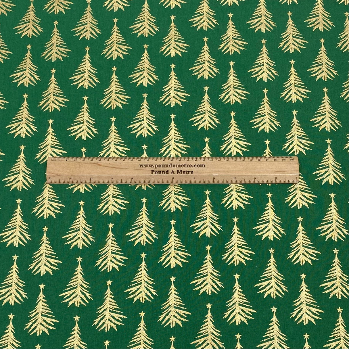 Pound A Metre Per Metre Per Metre Digitally Printed Gold Foil Christmas 100% Cotton- 45" Wide (Green Tree)