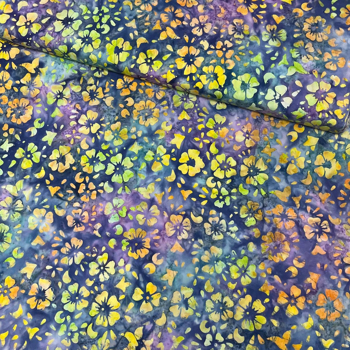 Pound A Metre Per Metre Luxurious Quality 100% Indian Cotton Batik - 45" Wide (Bouquet)