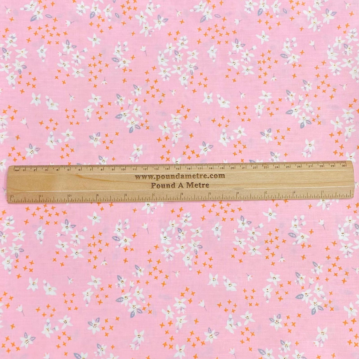 Pound A Metre Per Metre Per Metre Luxury Dressmaking 100% Digital Printed Cotton Lawn- 55" (Baby Pink)