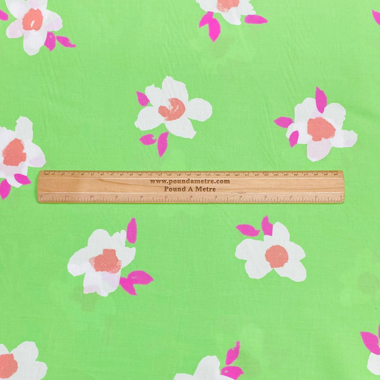 Pound A Metre Per Metre Per Metre Luxury Dressmaking 100% Digital Printed Cotton Lawn- 55" (Green)