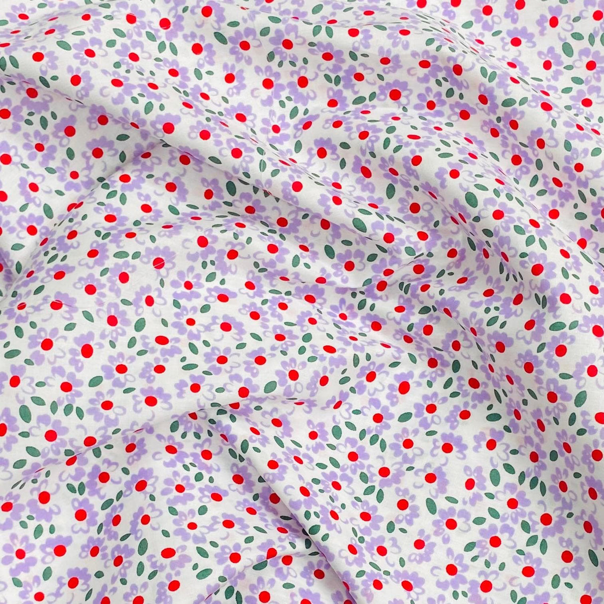 Pound A Metre Per Metre Per Metre Luxury Dressmaking 100% Digital Printed Cotton Lawn- 55" (Lilac)