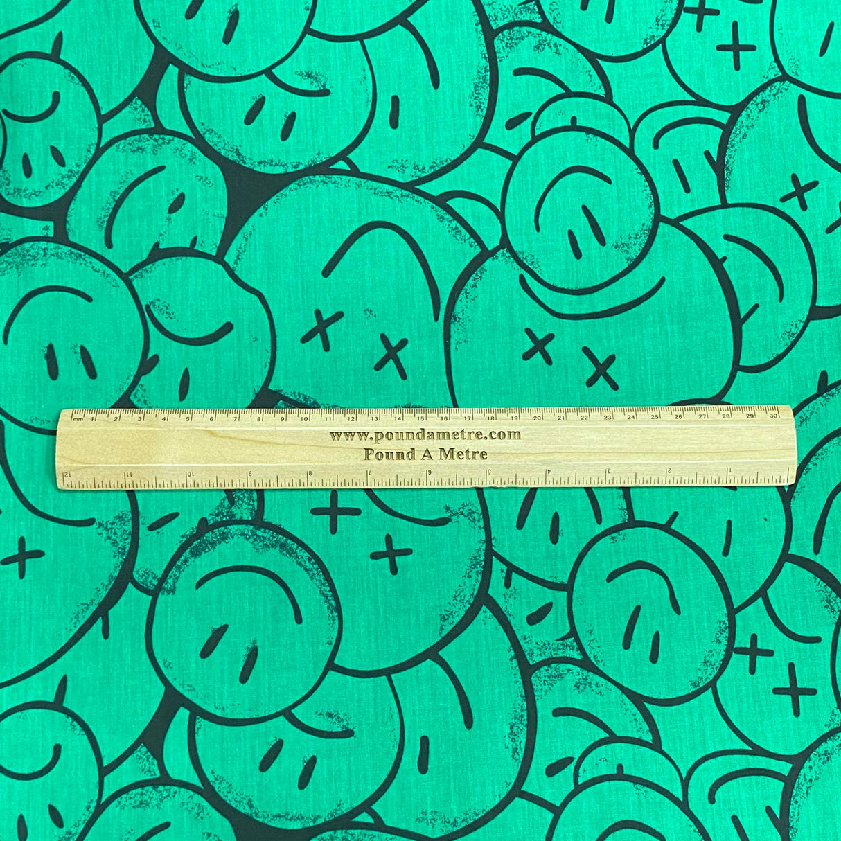 Pound A Metre Per Metre Per Metre Luxury Dressmaking 100% Digital Printed Cotton Lawn- 55" (Smile)